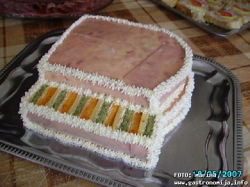 slana torta klavir